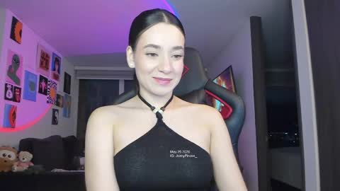Snapshot of julidavila chatting on May 26, 2026, 1:01 am Jeimy Help me to reach 100 thumbs up online show from May 26, 2026, 1:01 am