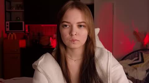 julidropp online show from November 8, 2025, 6:51 pm