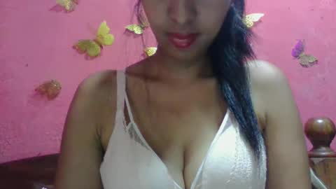 Snapshot of julie0612 chatting on October 20, 2025, 11:21 am julie0612 online show from October 20, 2025, 11:21 am