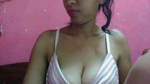 julie0612 online show from February 3, 2026, 11:15 am