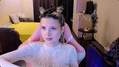 Julie online show from December 19, 2025, 2:57 pm