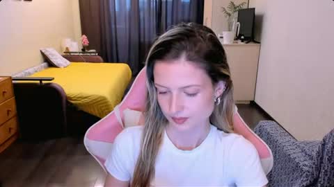 Julie online show from July 10, 2026, 1:47 pm