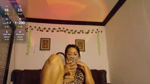 julie_vixen online show from November 23, 2025, 10:48 am