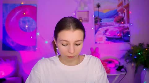 Snapshot of juliedaniel chatting on October 14, 2025, 4:24 am juliedaniel online show from October 14, 2025, 4:24 am