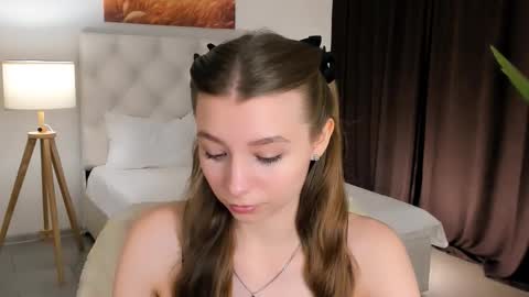 Snapshot of juliedaniel chatting on October 29, 2025, 8:16 am juliedaniel online show from October 29, 2025, 8:16 am