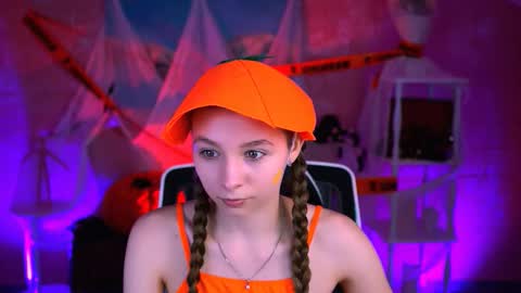 Snapshot of juliedaniel chatting on October 31, 2025, 4:35 am juliedaniel online show from October 31, 2025, 4:35 am