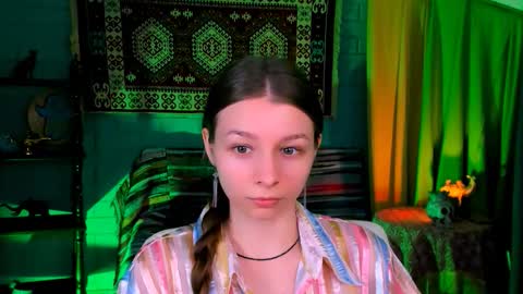 Snapshot of juliedaniel chatting on November 18, 2025, 5:01 am juliedaniel online show from November 18, 2025, 5:01 am