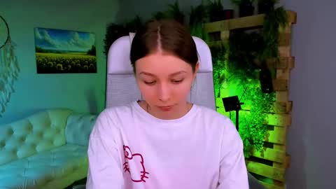 Snapshot of juliedaniel chatting on November 21, 2025, 8:13 am juliedaniel online show from November 21, 2025, 8:13 am