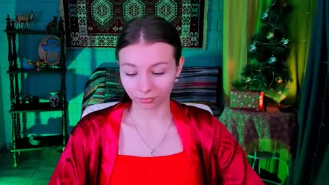 Snapshot of juliedaniel chatting on December 15, 2025, 8:18 am juliedaniel online show from December 15, 2025, 8:18 am