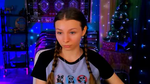 Snapshot of juliedaniel chatting on December 16, 2025, 4:50 am juliedaniel online show from December 16, 2025, 4:50 am