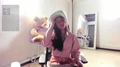 juliee_ross online show from May 31, 2026, 2:13 pm