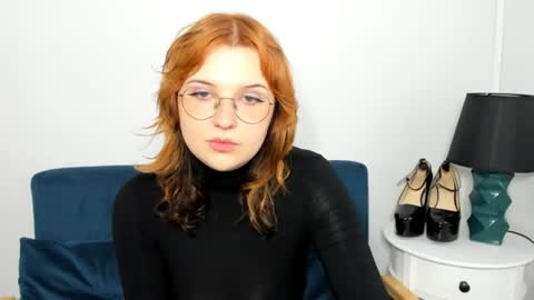 juliegentle online show from July 22, 2026, 4:21 pm