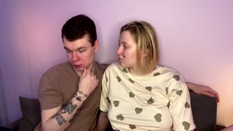 Snapshot of julielourens chatting on February 13, 2026, 7:48 am Julie and Thomas online show from February 13, 2026, 7:48 am