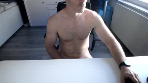 Snapshot of julienneedyou chatting on July 21, 2026, 7:54 am julienneedyou online show from July 21, 2026, 7:54 am