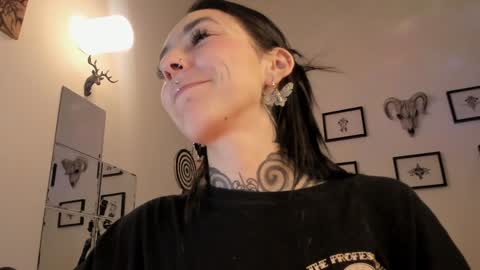 juliet_sourire online show from January 30, 2025, 3:55 am