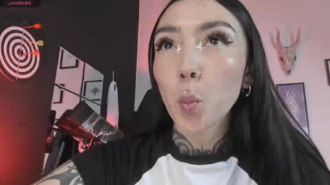 juliet_sourire online show from November 10, 2025, 8:19 pm