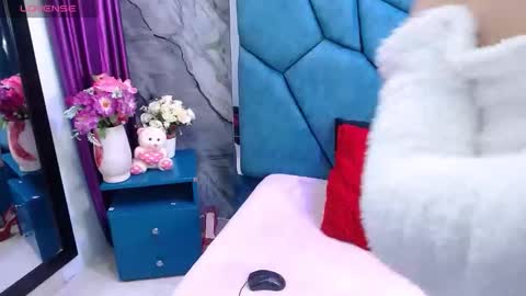 Julieta online show from April 15, 2026, 3:02 am