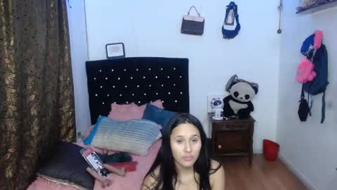 Snapshot of julieta_jonez_ chatting on March 3, 2025, 8:38 am Julieta. online show from March 3, 2025, 8:38 am