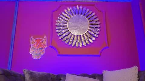  Julieta  online show from December 14, 2025, 11:59 am