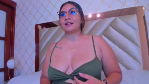 julietaa_rose online show from January 16, 2026, 9:08 pm