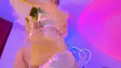 Snapshot of julietabomgv chatting on February 21, 2025, 10:15 pm julietabomgv online show from February 21, 2025, 10:15 pm