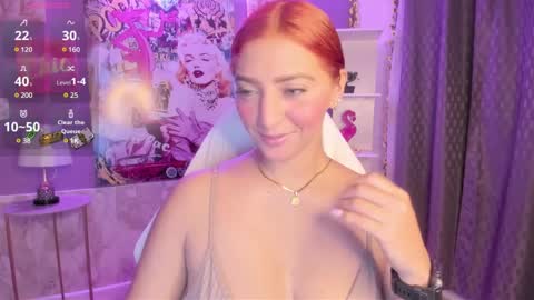 Snapshot of julietacollins_ chatting on December 14, 2024, 11:45 pm Juliet online show from December 14, 2024, 11:45 pm