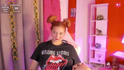 Snapshot of julietacollins_ chatting on March 12, 2025, 4:35 pm Juliet online show from March 12, 2025, 4:35 pm