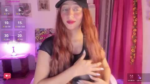 Snapshot of julietacollins_ chatting on November 30, 2025, 1:31 am Juliet online show from November 30, 2025, 1:31 am