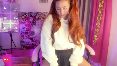 Snapshot of julietacollinss chatting on June 11, 2026, 12:32 am Julieta online show from June 11, 2026, 12:32 am