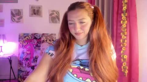 Snapshot of julietacollinss chatting on June 26, 2026, 2:27 am Julieta online show from June 26, 2026, 2:27 am
