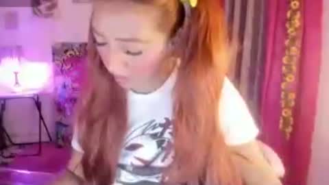 Snapshot of julietacollinss chatting on June 27, 2026, 1:43 am Julieta online show from June 27, 2026, 1:43 am