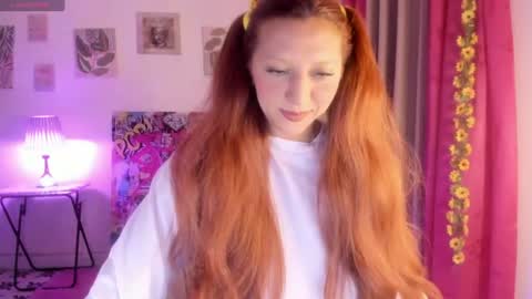 Snapshot of julietacollinss chatting on July 14, 2026, 12:35 am Julieta online show from July 14, 2026, 12:35 am