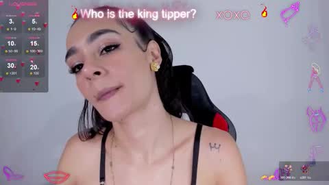 serafelle online show from October 22, 2025, 6:40 pm