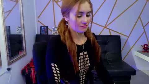 JULIANA online show from January 5, 2026, 9:18 pm