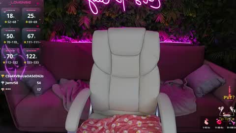 J U L I E T online show from February 26, 2025, 2:03 pm