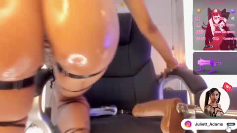 Snapshot of juliett_adams_ chatting on November 18, 2025, 12:27 am Juliett online show from November 18, 2025, 12:27 am