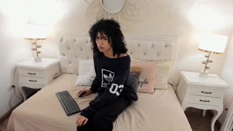 Snapshot of julietta___ chatting on March 23, 2026, 11:58 am julietta online show from March 23, 2026, 11:58 am