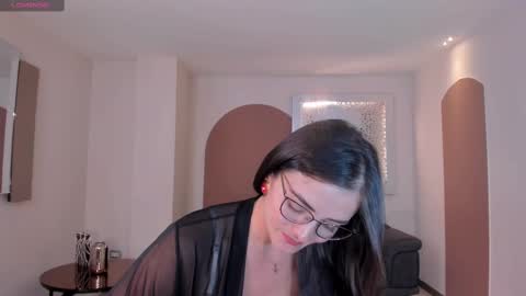 Snapshot of juliettabasset chatting on March 5, 2025, 3:51 pm JULIETTA online show from March 5, 2025, 3:51 pm