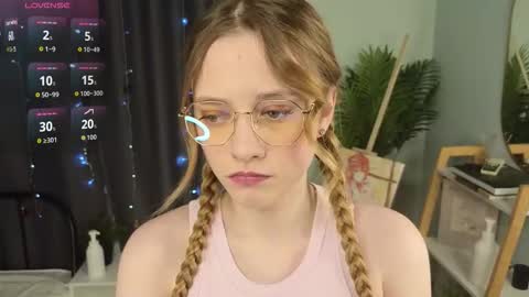 Snapshot of juliettakaniecki chatting on January 7, 2026, 3:09 am Mia online show from January 7, 2026, 3:09 am