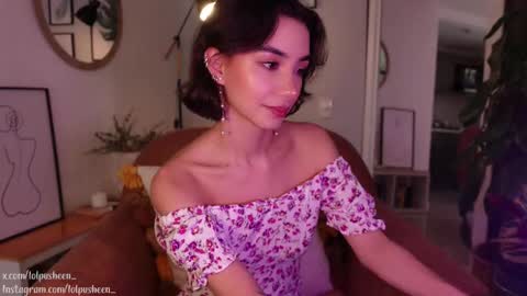 Snapshot of juliette_dee chatting on January 13, 2025, 9:52 pm Juliette Dee online show from January 13, 2025, 9:52 pm