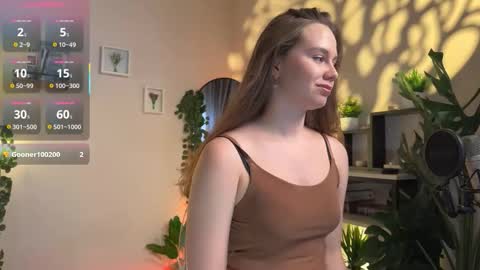 Snapshot of juliette_junson chatting on December 16, 2025, 12:32 pm Julie online show from December 16, 2025, 12:32 pm