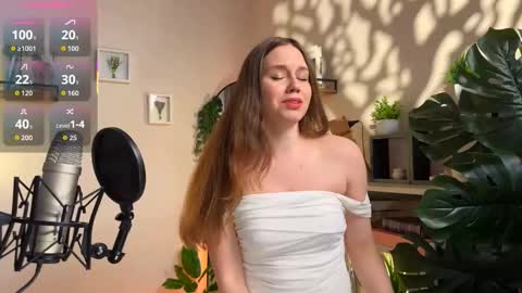 Snapshot of juliette_junson chatting on March 5, 2026, 12:23 pm Julie online show from March 5, 2026, 12:23 pm