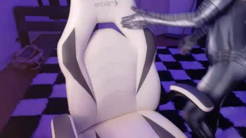 Snapshot of juliettetoken chatting on April 8, 2026, 3:28 am Goddess Endigo online show from April 8, 2026, 3:28 am