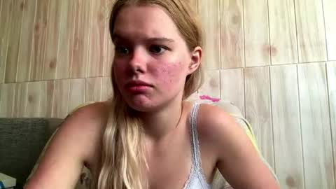 Snapshot of juligwartney chatting on July 21, 2026, 5:54 am Malin online show from July 21, 2026, 5:54 am