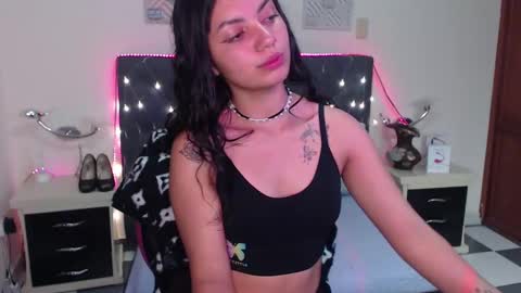 Snapshot of juliieth_miller chatting on December 20, 2024, 6:40 am Juliieth Miller online show from December 20, 2024, 6:40 am