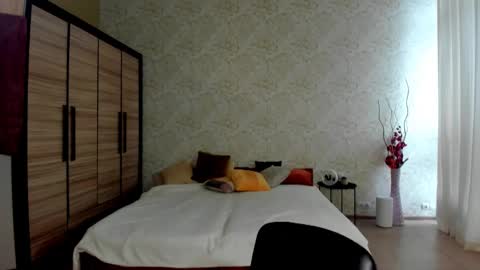 Snapshot of julissweet chatting on January 25, 2025, 7:28 am Asmodeus online show from January 25, 2025, 7:28 am