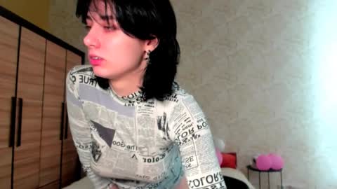 Snapshot of julissweet chatting on February 15, 2025, 7:27 am Asmodeus online show from February 15, 2025, 7:27 am