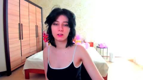 Snapshot of julissweet chatting on February 17, 2025, 7:37 am Asmodeus online show from February 17, 2025, 7:37 am