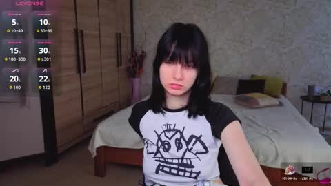 Snapshot of julissweet chatting on November 2, 2025, 8:06 am Asmodeus online show from November 2, 2025, 8:06 am