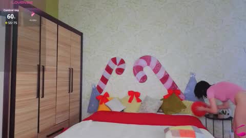 Snapshot of julissweet chatting on December 18, 2025, 8:09 am Asmodeus online show from December 18, 2025, 8:09 am